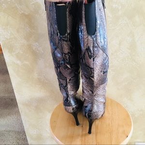 snakeskin pumps nine west